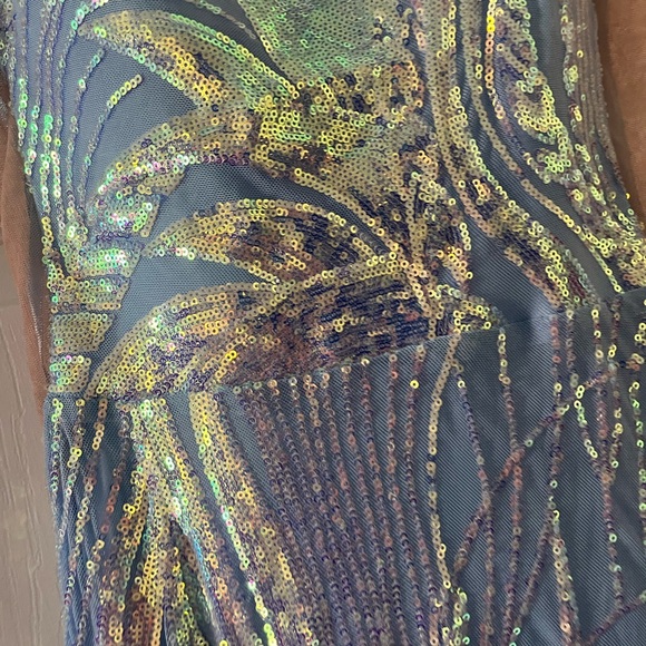 Sky blue iridescent prom dress / formal dress was used for 4 hours. No tags - Picture 6 of 10